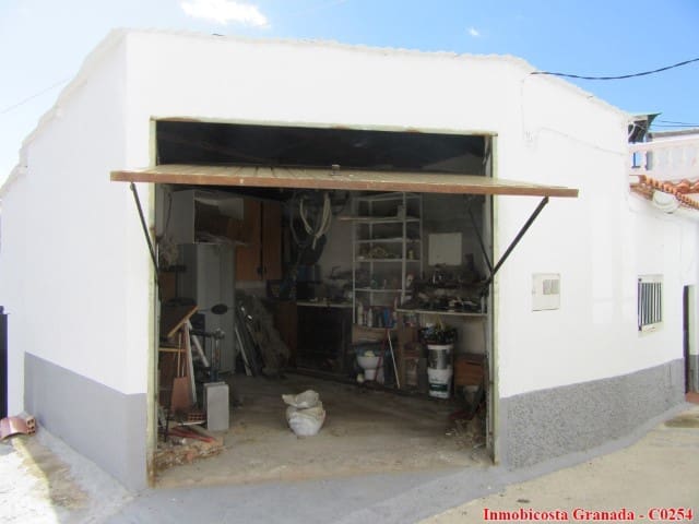 10 soveværelse Byhus til salg i Albondon med garage - € 135.000 (Ref: 6137003)