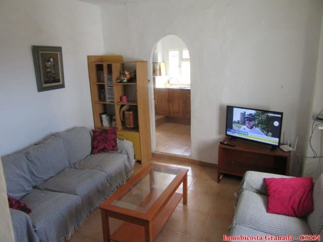 10 soveværelse Byhus til salg i Albondon med garage - € 135.000 (Ref: 6137003)