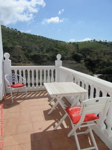 10 soveværelse Byhus til salg i Albondon med garage - € 135.000 (Ref: 6137003)