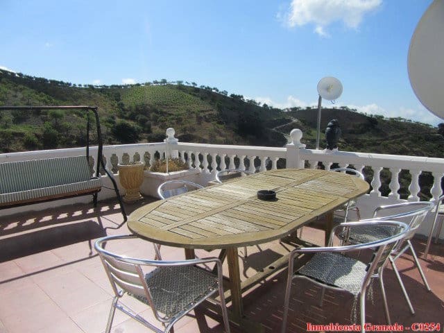 10 camera da letto Casa in vendita in Albondón con garage - 135.000 € (Rif: 6137003)