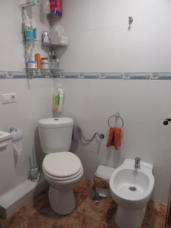 9 soveværelse Byhus til salg i Albunol med garage - € 325.000 (Ref: 6264373)