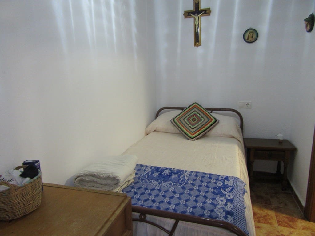 9 soveværelse Byhus til salg i Albunol med garage - € 325.000 (Ref: 6264373)