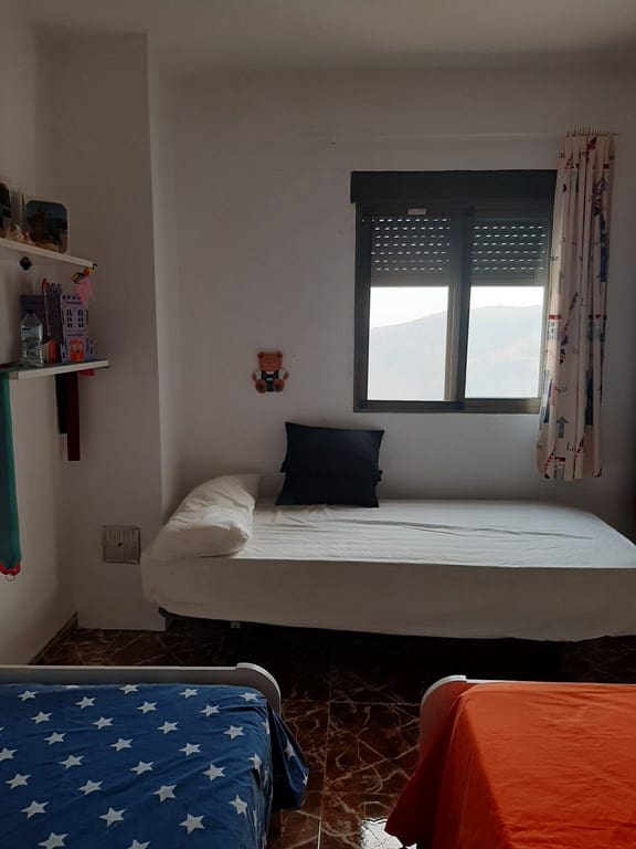 9 soveværelse Byhus til salg i Albunol med garage - € 325.000 (Ref: 6264373)