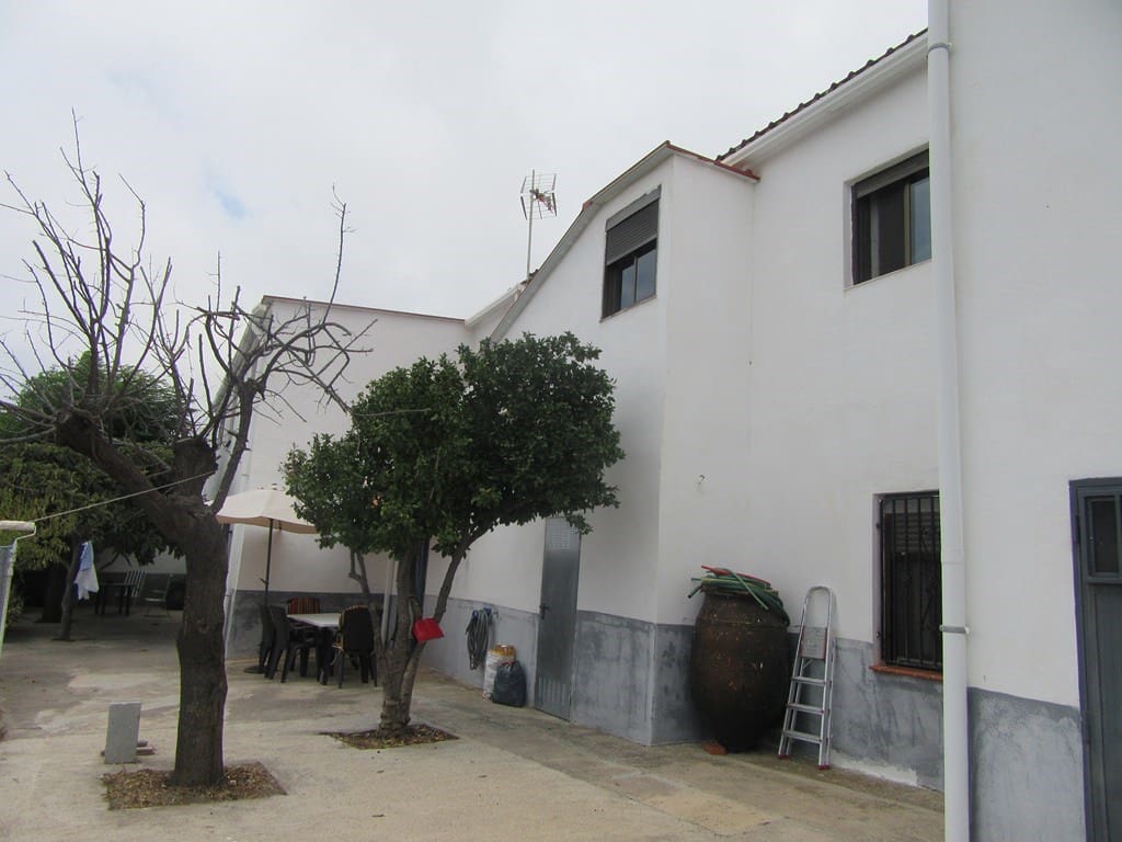 9 soveværelse Byhus til salg i Albunol med garage - € 325.000 (Ref: 6264373)