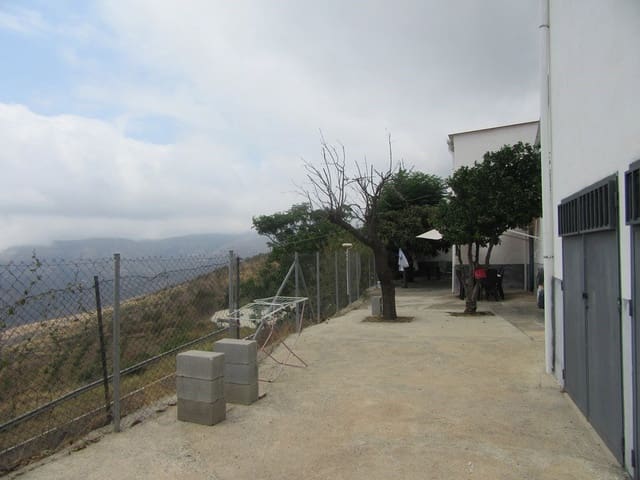 9 slaapkamer Huis te koop in Albuñol met garage - € 325.000 (Ref: 6264373)
