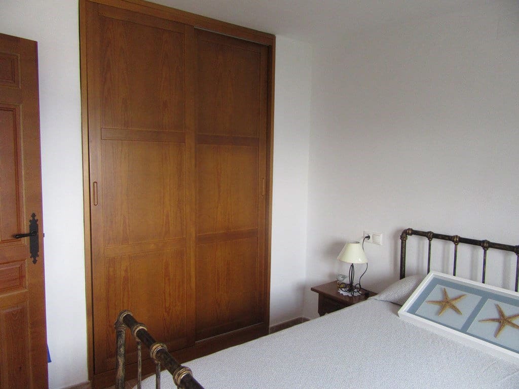 9 slaapkamer Huis te koop in Albunol met garage - € 325.000 (Ref: 6264373)