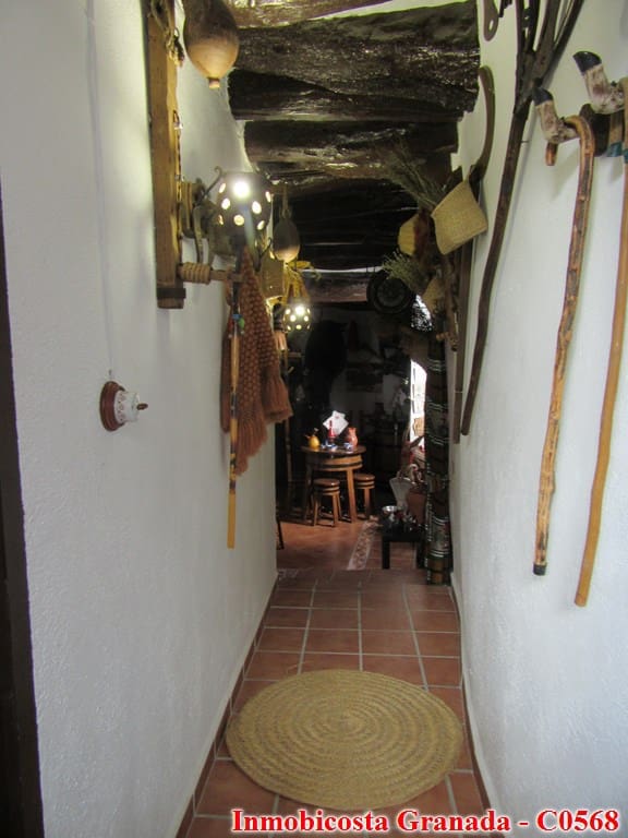 6 bedroom Townhouse for sale in Mecina Bombaron with pool - € 150,000 (Ref: 6475418)