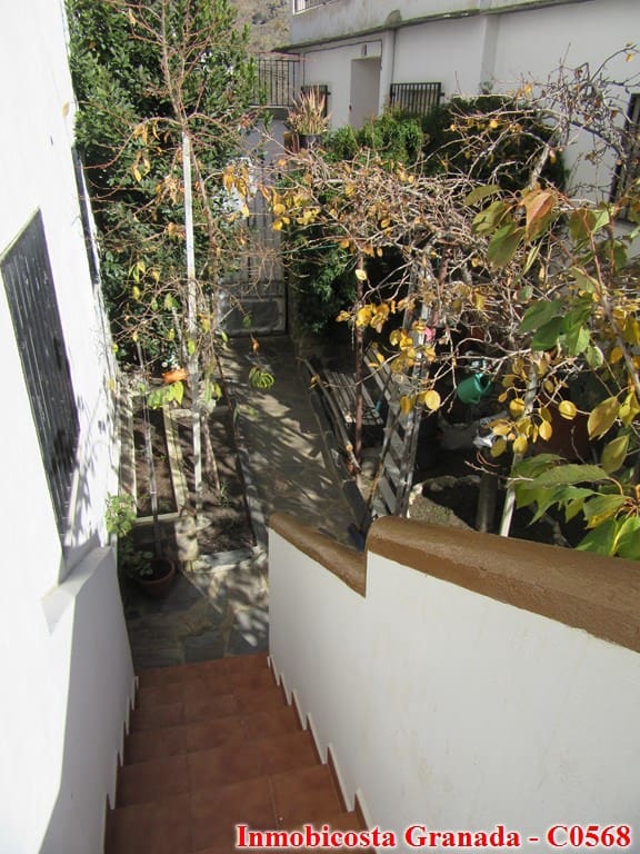 6 bedroom Townhouse for sale in Mecina Bombaron with pool - € 150,000 (Ref: 6475418)