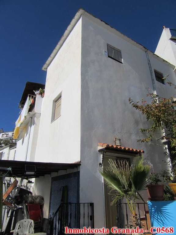 6 bedroom Townhouse for sale in Mecina Bombaron with pool - € 150,000 (Ref: 6475418)