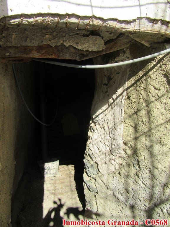 6 bedroom Townhouse for sale in Mecina Bombaron with pool - € 150,000 (Ref: 6475418)