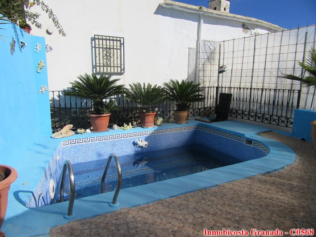 6 bedroom Townhouse for sale in Mecina Bombaron with pool - € 150,000 (Ref: 6475418)