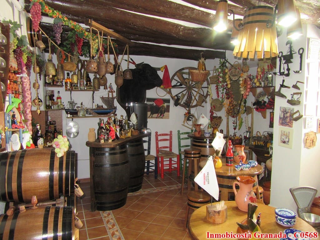 6 bedroom Townhouse for sale in Mecina Bombaron with pool - € 150,000 (Ref: 6475418)