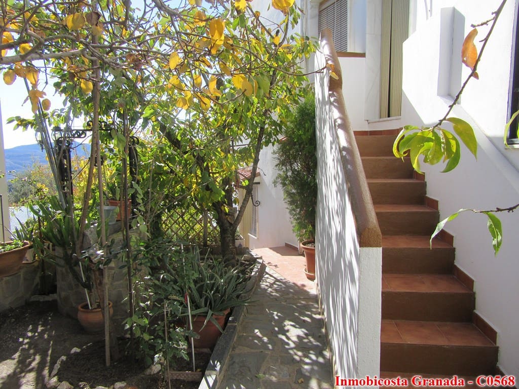 6 bedroom Townhouse for sale in Mecina Bombaron with pool - € 150,000 (Ref: 6475418)