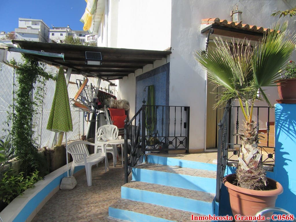 6 bedroom Townhouse for sale in Mecina Bombaron with pool - € 150,000 (Ref: 6475418)