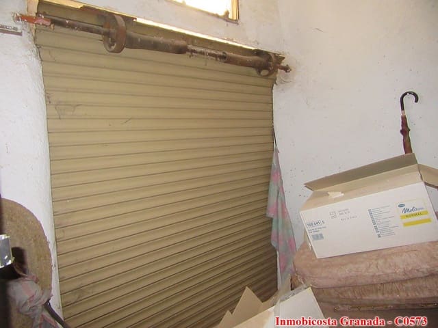 9 makuuhuone Omakotitalo myytävänä paikassa Albondón mukana 
autotalli - 70 000 € (Ref: 6988846)