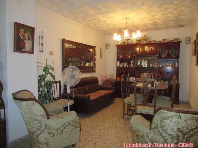 9 makuuhuone Omakotitalo myytävänä paikassa Albondón mukana 
autotalli - 70 000 € (Ref: 6988846)