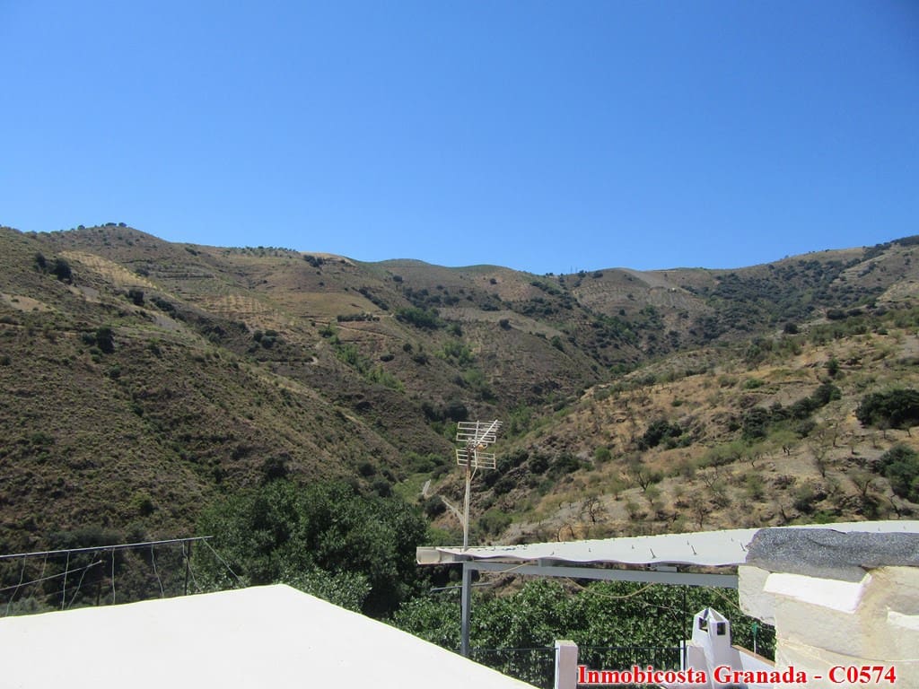 4 soveværelse Byhus til salg i Alfornon med garage - € 80.000 (Ref: 7032630)