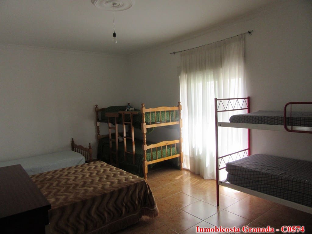 4 soveværelse Byhus til salg i Alfornon med garage - € 80.000 (Ref: 7032630)