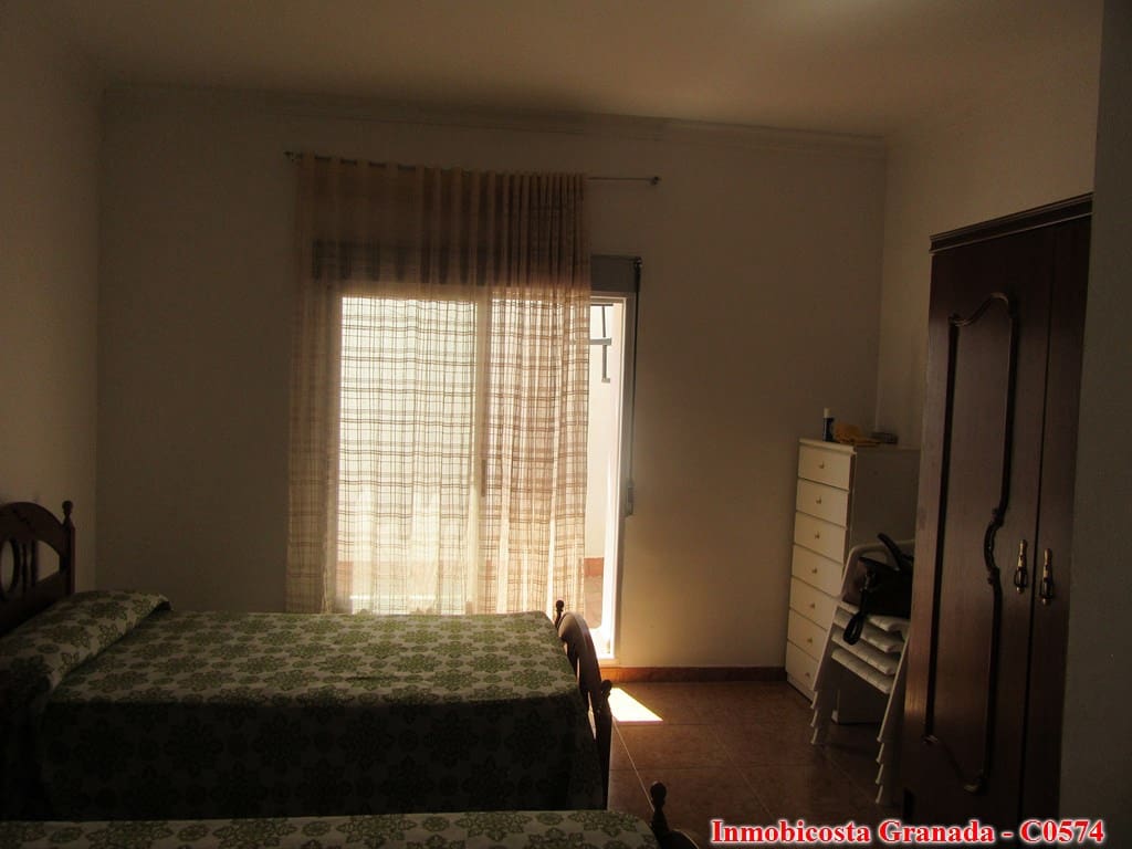 4 soveværelse Byhus til salg i Alfornon med garage - € 80.000 (Ref: 7032630)