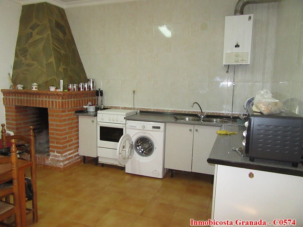 4 soveværelse Byhus til salg i Alfornon med garage - € 80.000 (Ref: 7032630)