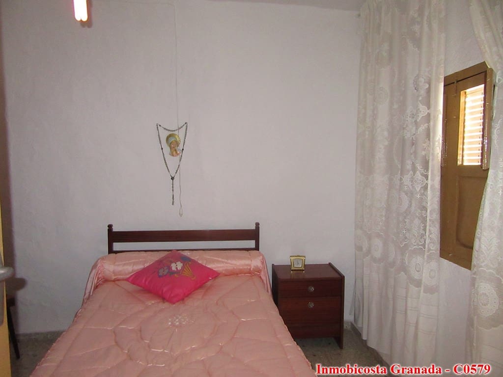 3 soveværelse Byhus til salg i Albondon - € 45.000 (Ref: 7177625)