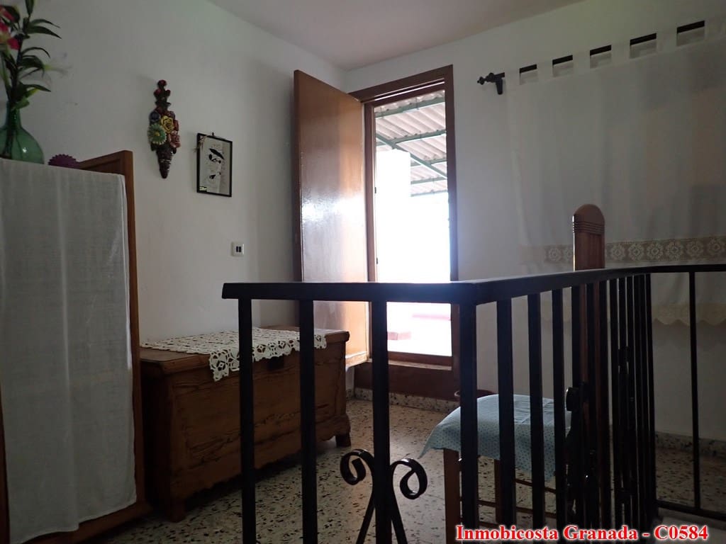 6 soveværelse Byhus til salg i La Rabita med garage - € 145.000 (Ref: 7348248)