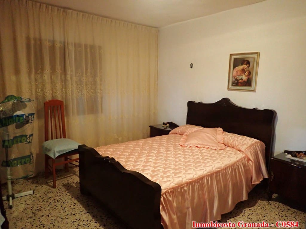 6 soveværelse Byhus til salg i La Rabita med garage - € 145.000 (Ref: 7348248)