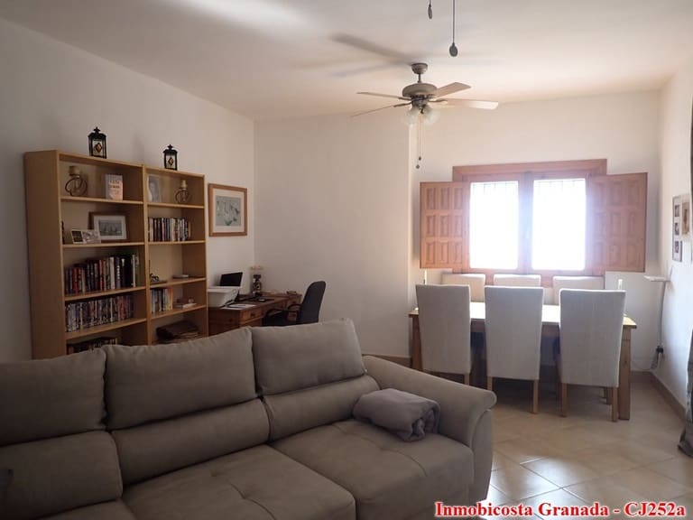 3 bedroom Finca/Country House for sale in La Rabita, Albuñol with pool