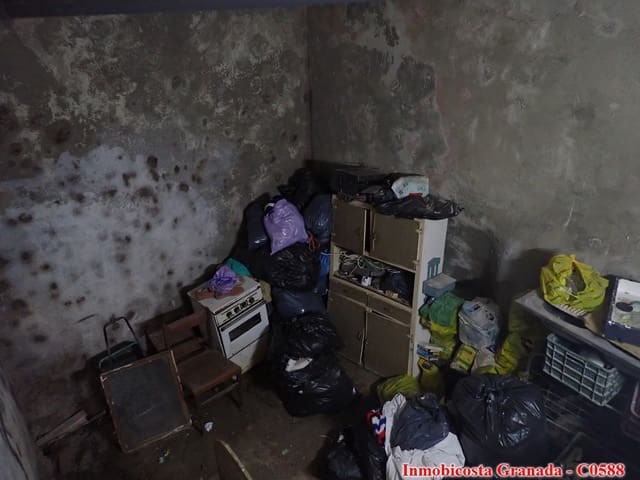 3 makuuhuone Omakotitalo myytävänä paikassa Albondón - 90 000 € (Ref: 7774540)