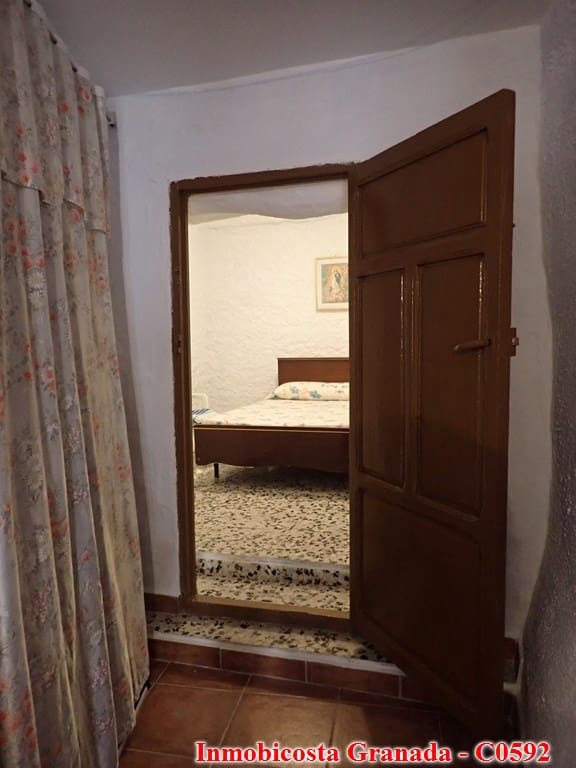 4 soveværelse Byhus til salg i Albondon - € 65.000 (Ref: 8061952)