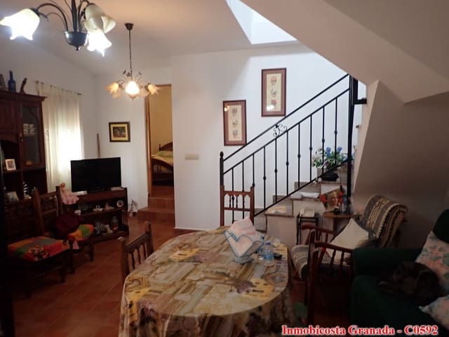 4 makuuhuone Omakotitalo myytävänä paikassa Albondón - 65 000 € (Ref: 8061952)