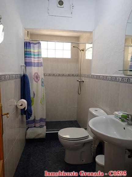 4 soveværelse Finca/Landehus til salg i La Rabita med swimmingpool garage - € 300.000 (Ref: 8167584)