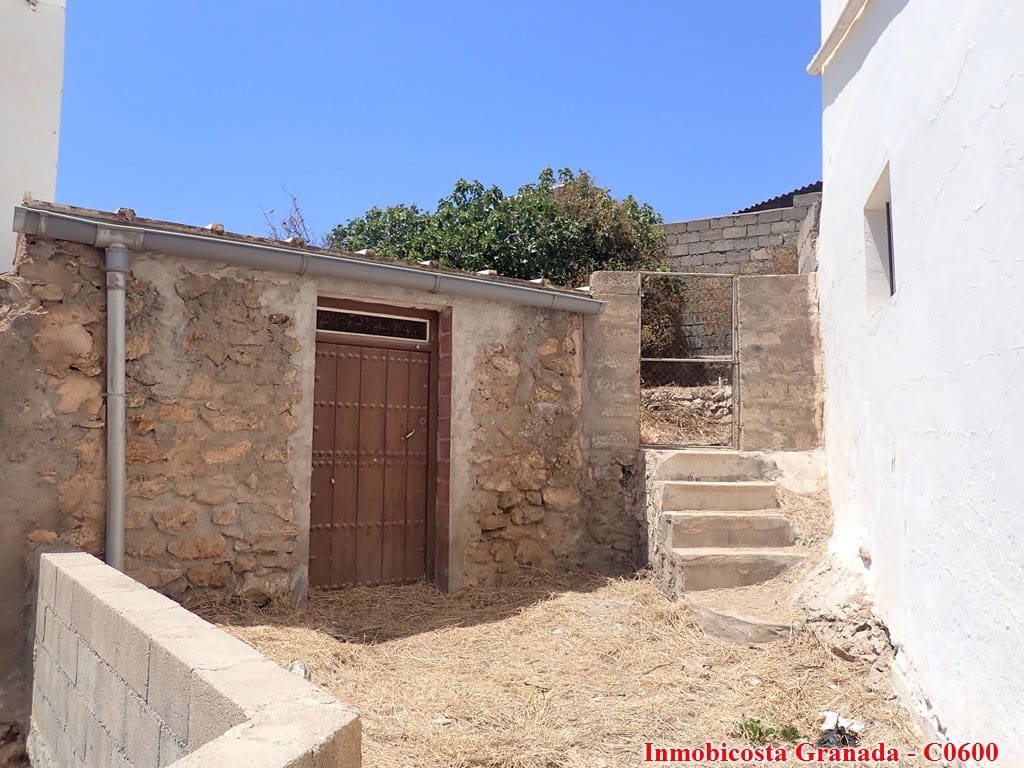 4 bedroom Townhouse for sale in Albunol - € 99,900 (Ref: 8439438)