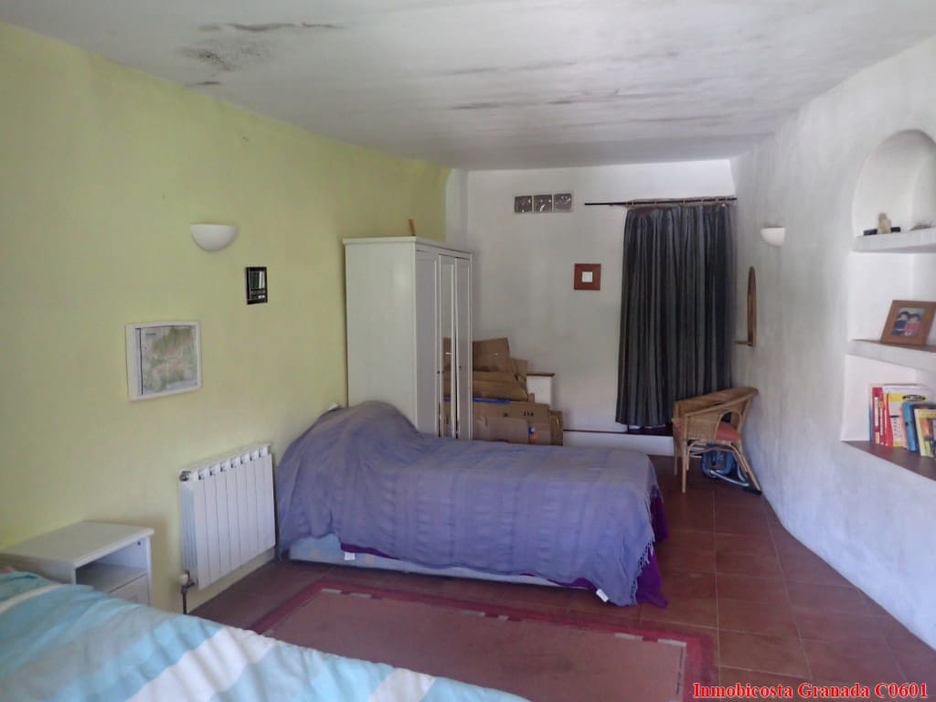 3 soveværelse Byhus til salg i Cadiar - € 85.000 (Ref: 8477162)