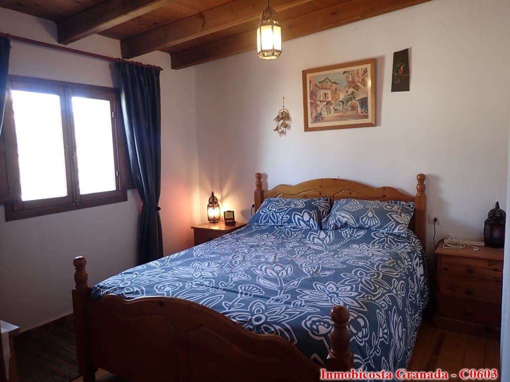 6 soveværelse Byhus til salg i Turon med garage - € 149.995 (Ref: 8578770)