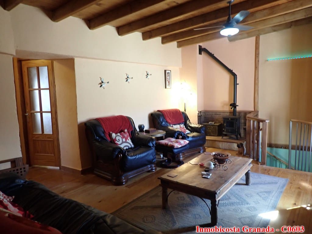 6 soveværelse Byhus til salg i Turon med garage - € 149.995 (Ref: 8578770)