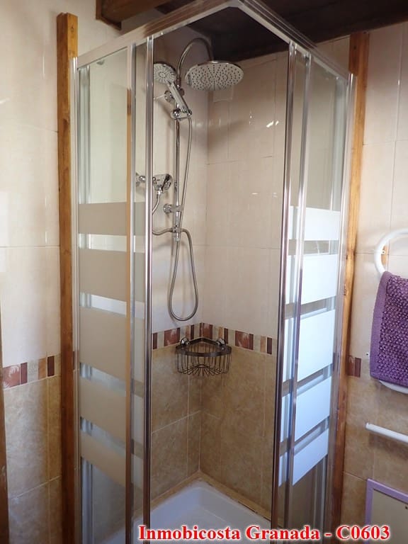 6 soveværelse Byhus til salg i Turon med garage - € 149.995 (Ref: 8578770)