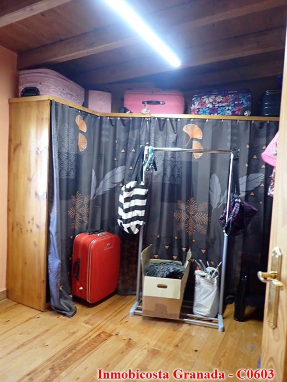 6 soveværelse Byhus til salg i Turon med garage - € 149.995 (Ref: 8578770)