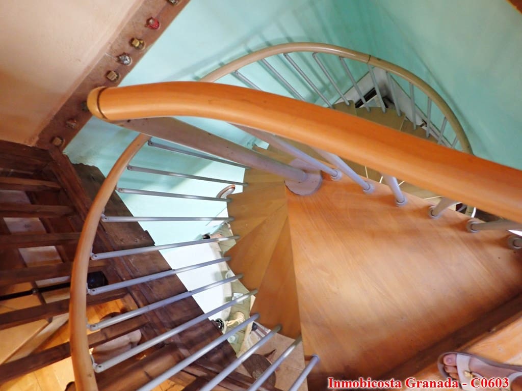 6 soveværelse Byhus til salg i Turon med garage - € 149.995 (Ref: 8578770)