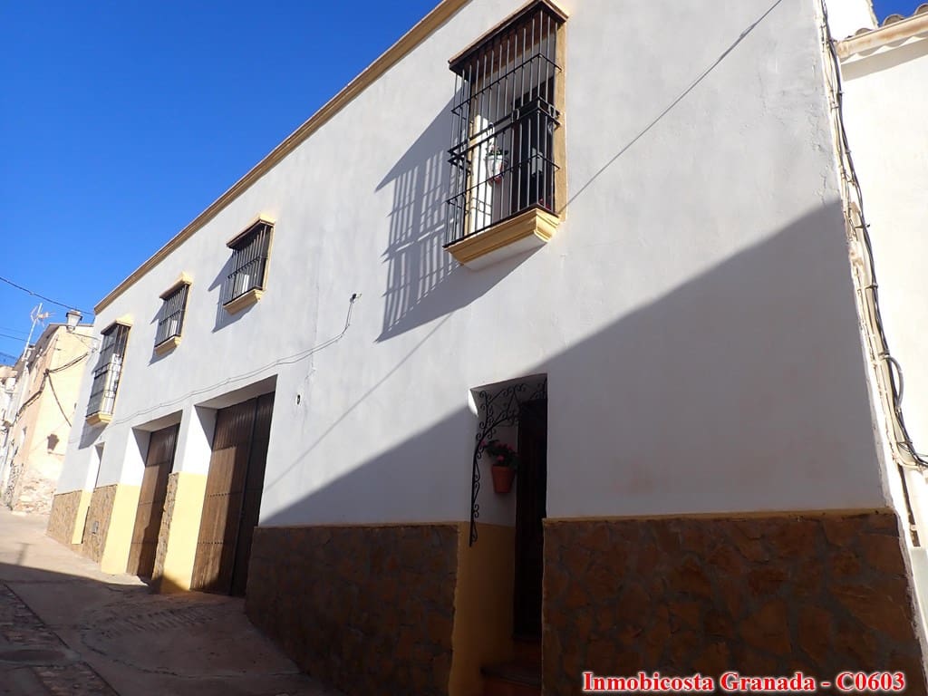 6 soveværelse Byhus til salg i Turon med garage - € 149.995 (Ref: 8578770)