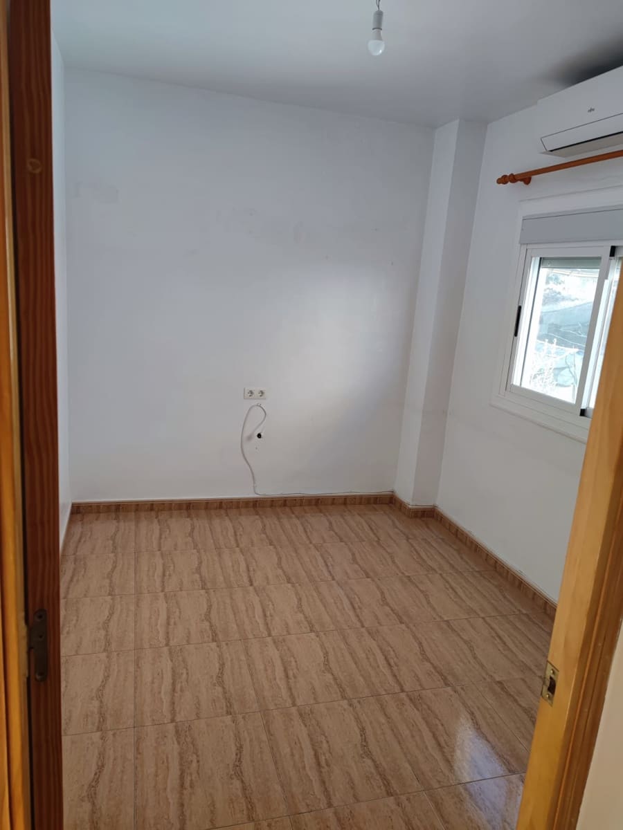 3 soveværelse Byhus til salg i Albunol med garage - € 120.000 (Ref: 8838003)