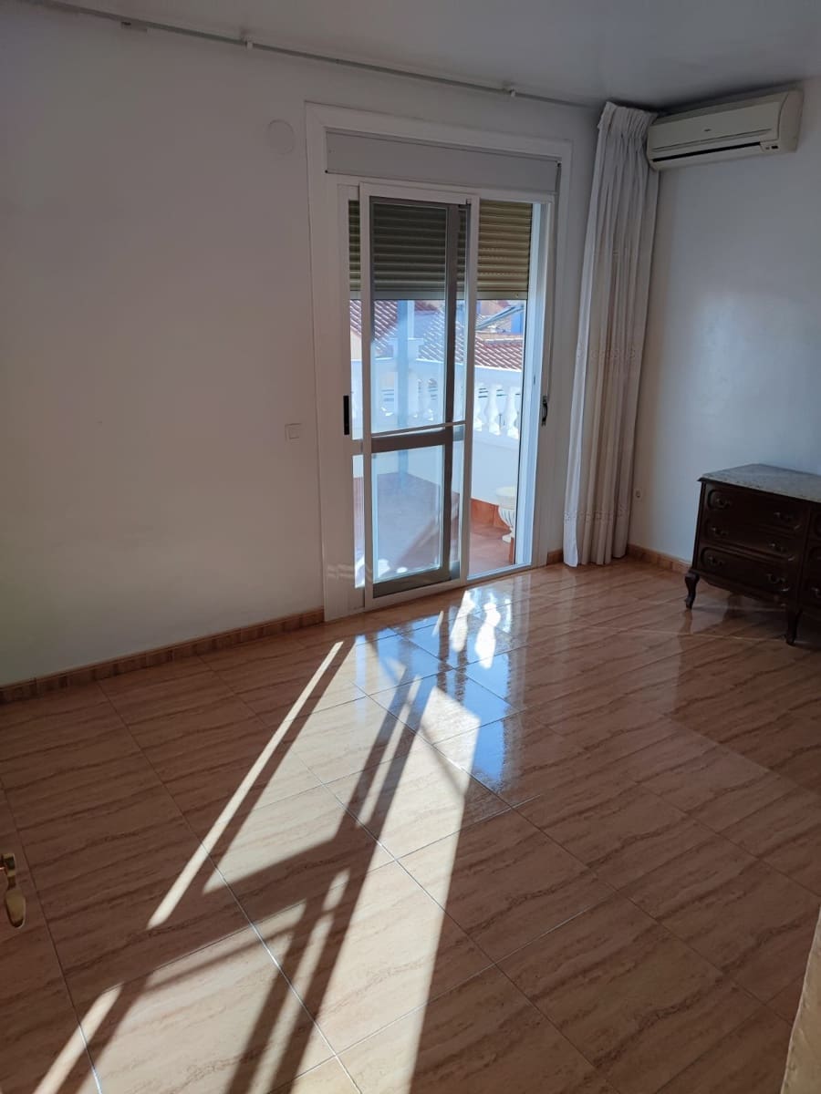 3 soveværelse Byhus til salg i Albunol med garage - € 120.000 (Ref: 8838003)