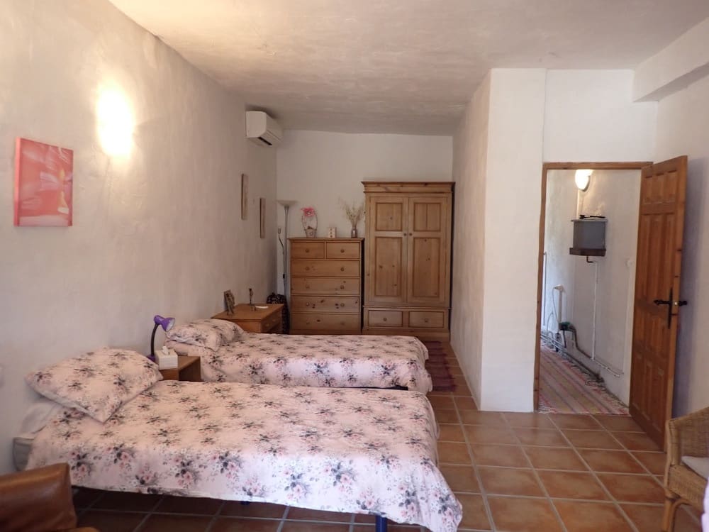 4 soverom Finca/Herregård til salgs i Yator med garasje - € 140 000 (Ref: 9050045)