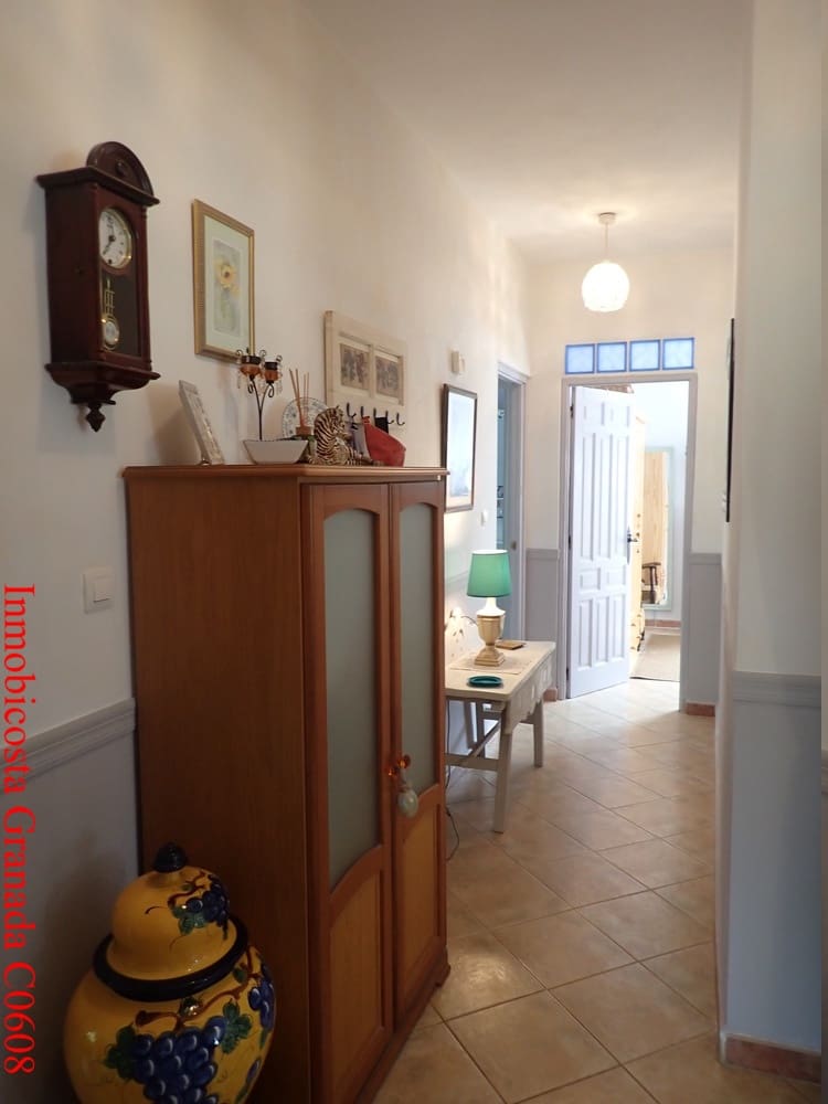 3 soveværelse Byhus til salg i Alfornon med swimmingpool garage - € 170.000 (Ref: 9056960)