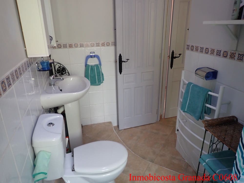 3 soveværelse Byhus til salg i Alfornon med swimmingpool garage - € 170.000 (Ref: 9056960)