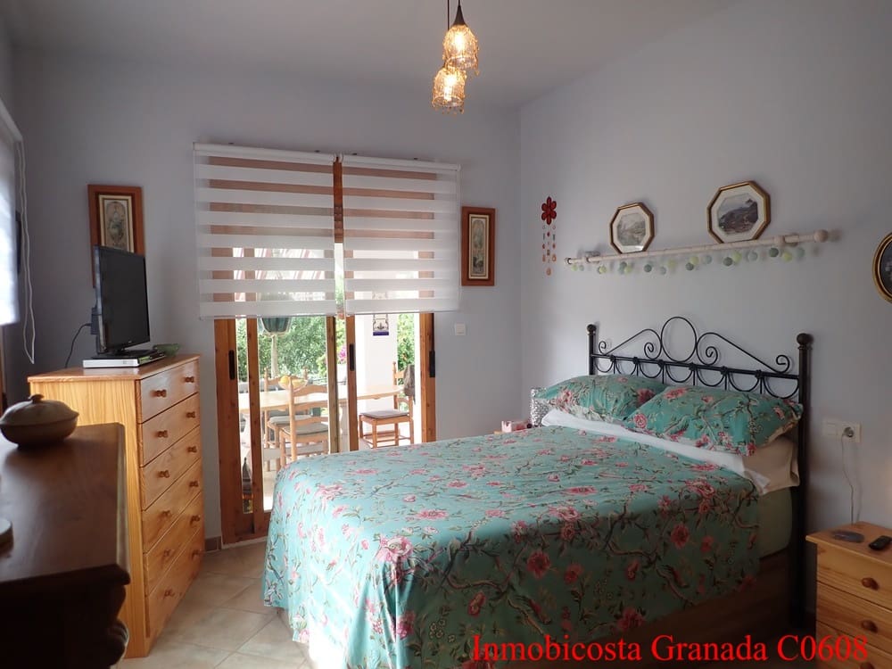 3 soveværelse Byhus til salg i Alfornon med swimmingpool garage - € 170.000 (Ref: 9056960)