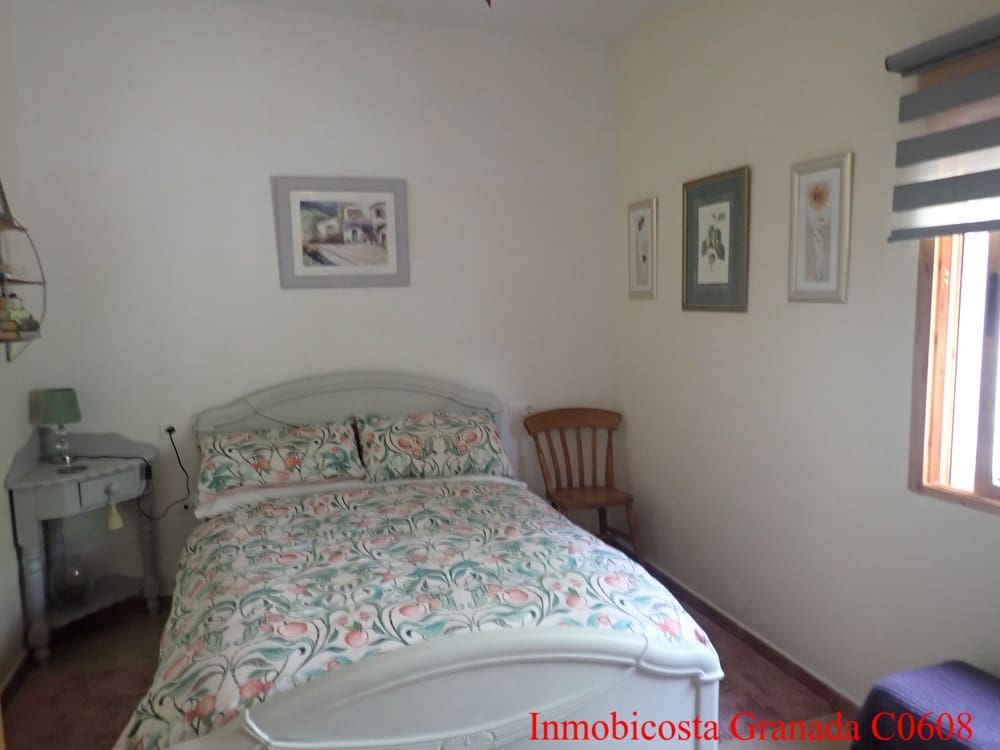 3 soveværelse Byhus til salg i Alfornon med swimmingpool garage - € 170.000 (Ref: 9056960)