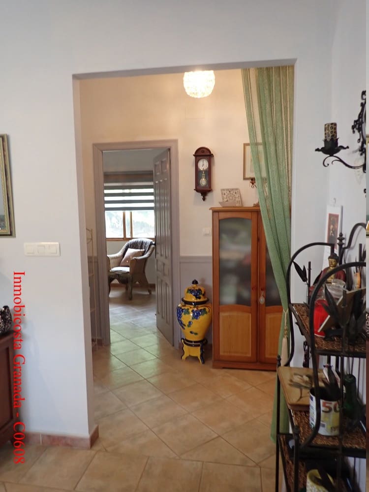 3 soveværelse Byhus til salg i Alfornon med swimmingpool garage - € 170.000 (Ref: 9056960)