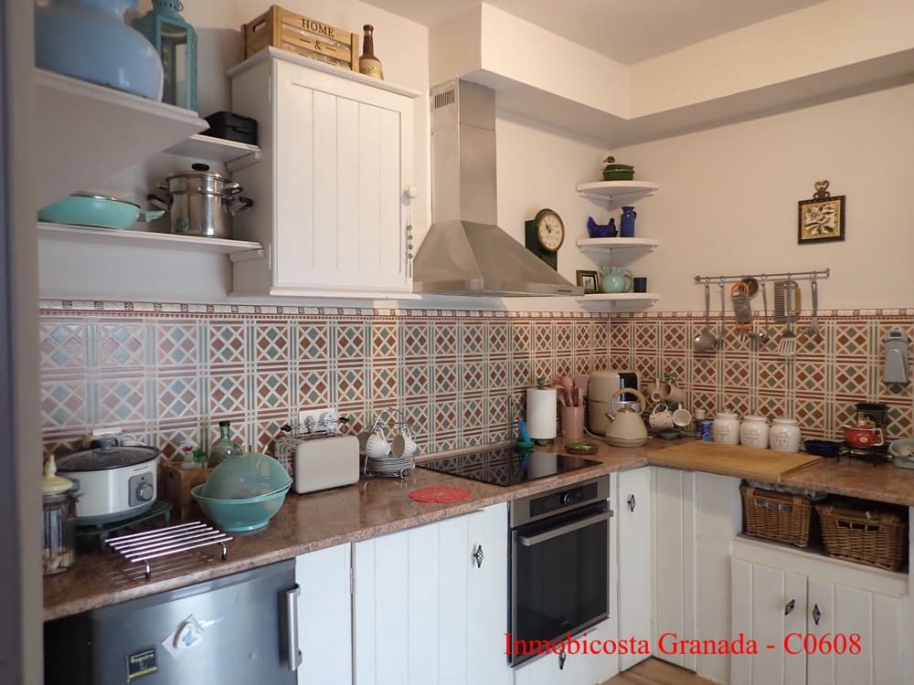 3 soveværelse Byhus til salg i Alfornon med swimmingpool garage - € 170.000 (Ref: 9056960)