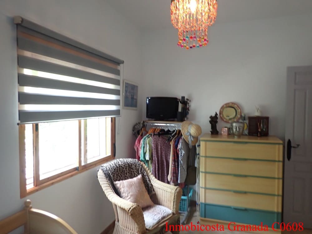 3 soveværelse Byhus til salg i Alfornon med swimmingpool garage - € 170.000 (Ref: 9056960)